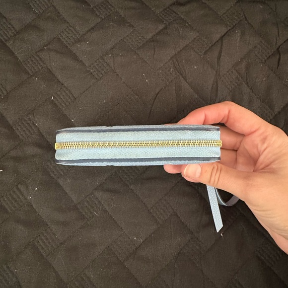 Louis Vuitton by the pool blue zippy wallet - Picture 4 of 9